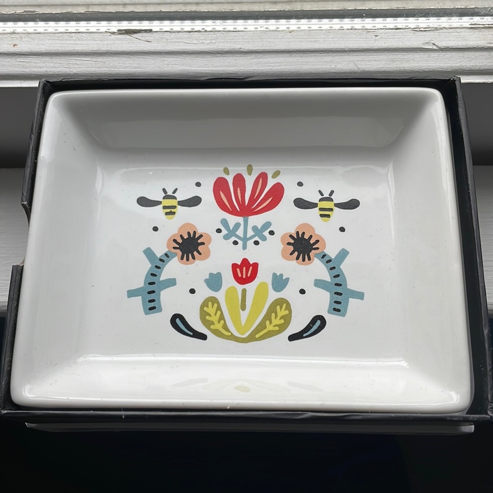 Small decorative tray